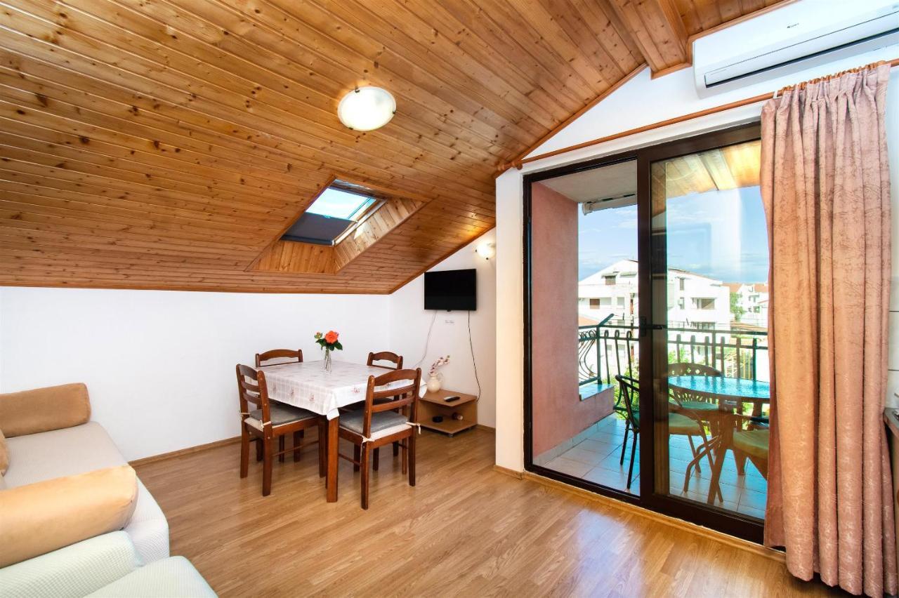 Apartments Green Garden Водице Екстер'єр фото