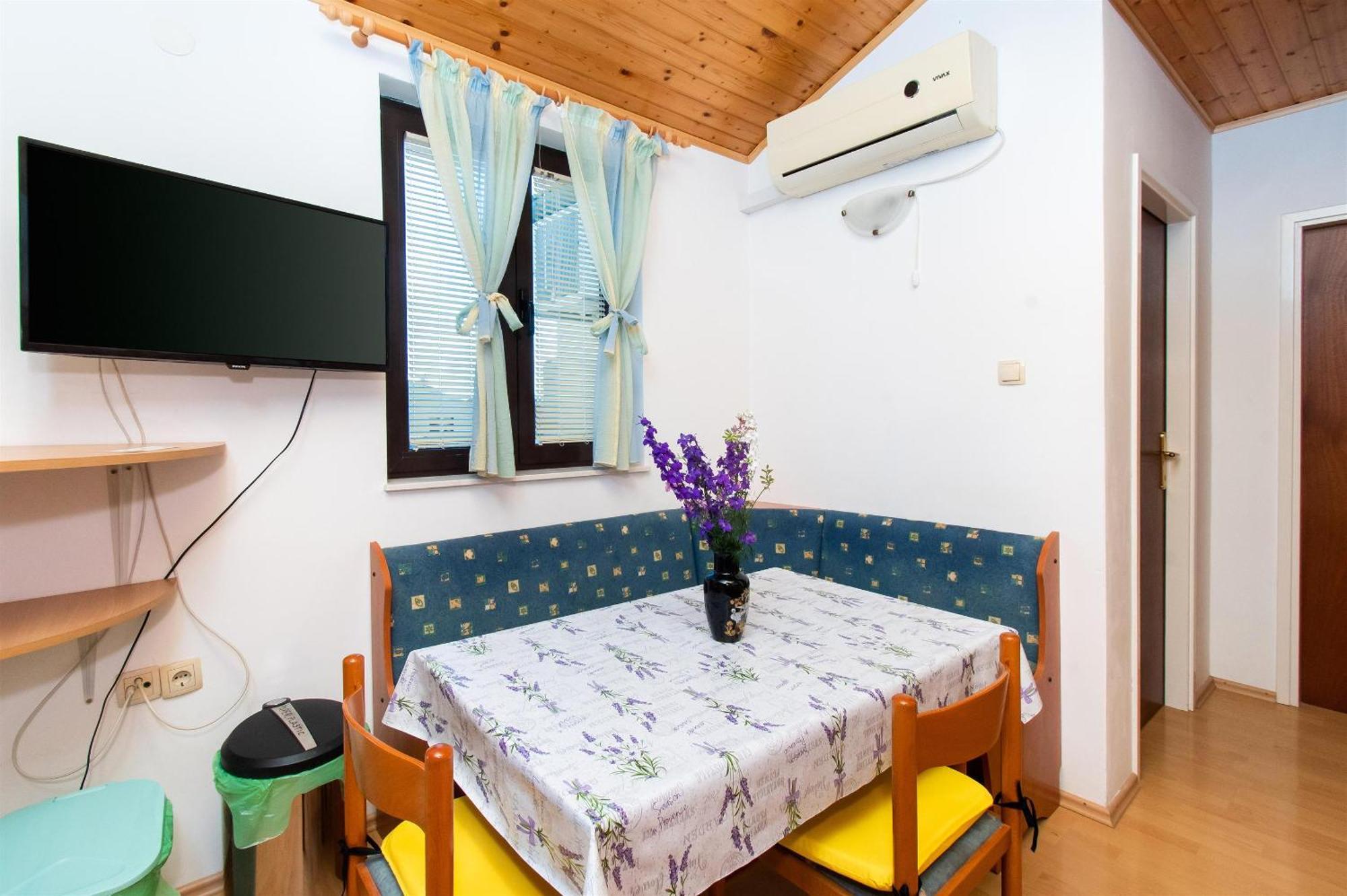 Apartments Green Garden Водице Екстер'єр фото