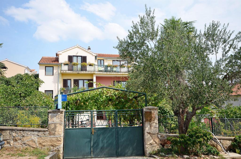Apartments Green Garden Водице Екстер'єр фото